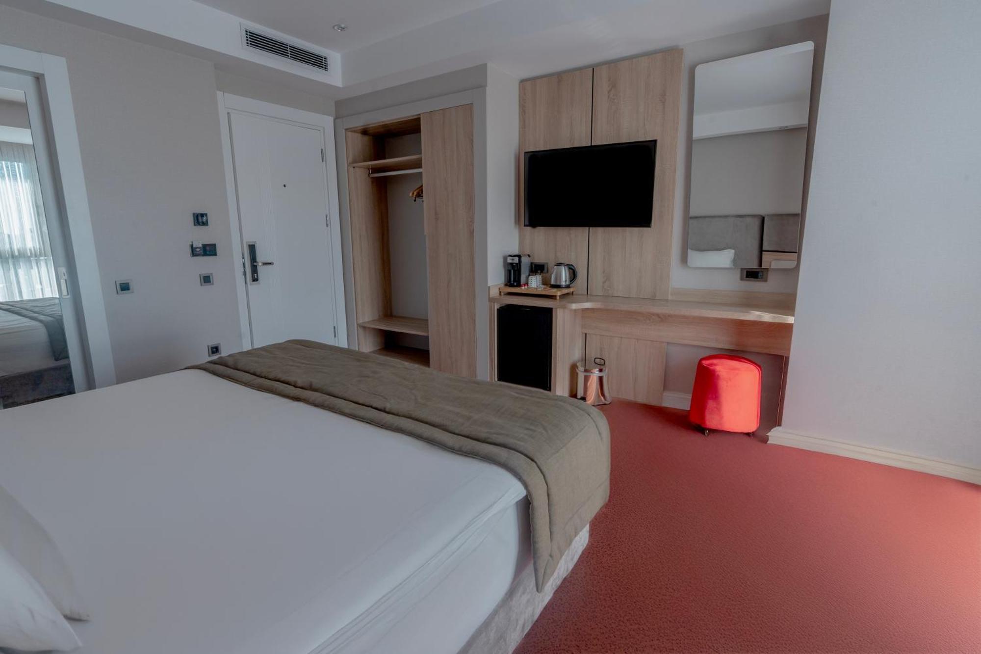 King Room,1695767073:JPEG