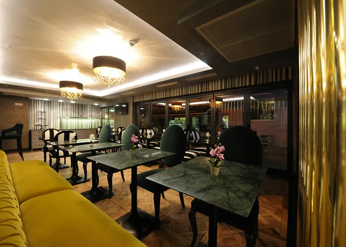 Hotel familiar: Le Petit Palace Hotel - Special Category