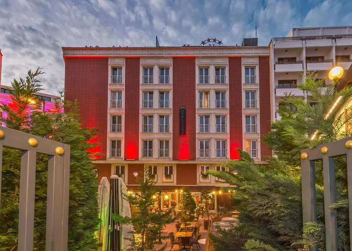 Hotel with pool: Vicenza Hotel Istanbul Old City